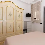 Martina فندق مبيت وإفطار أغروبولي