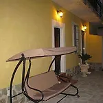 فندق مبيت وإفطار Martina 4*