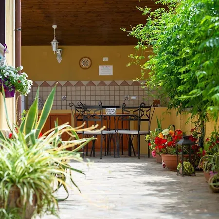 Alojamento de Acomodação e Pequeno-almoço Martina Agropoli