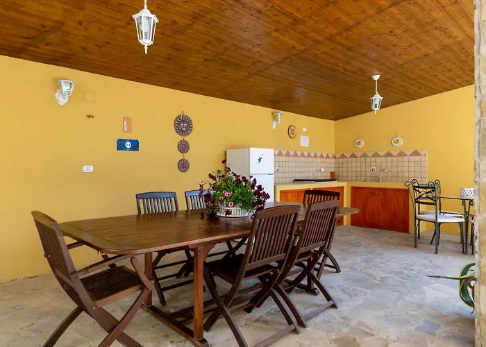 فندق مبيت وإفطار Martina 4*
