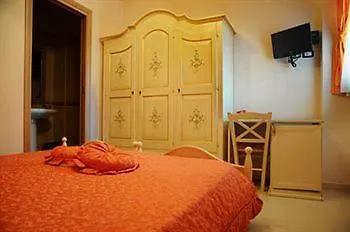 فندق مبيت وإفطار Martina أغروبولي